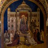 ...mettendo in rilievo i cinque affreschi dedicati alla vita del santo di Padova